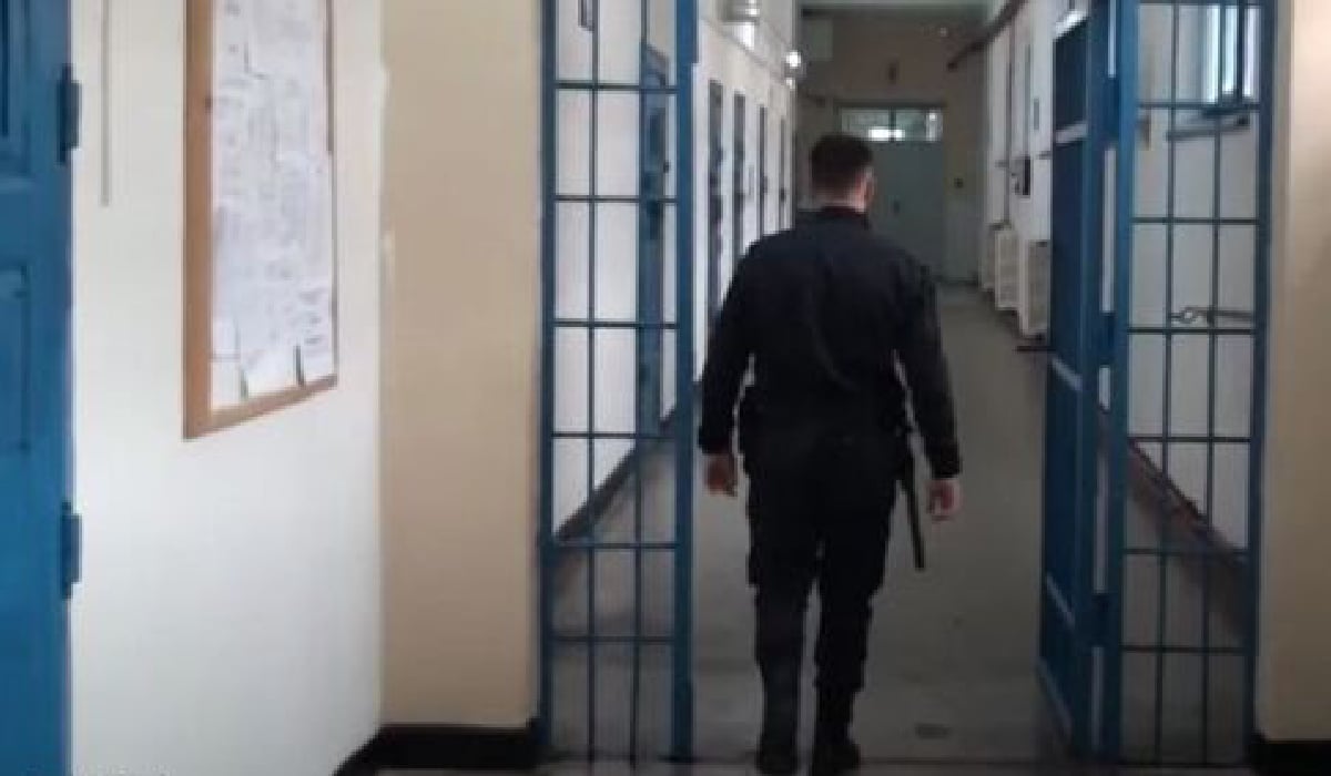 Ouă roșii și cozonac la închisoare: Meniul special de Paște pentru deținuți