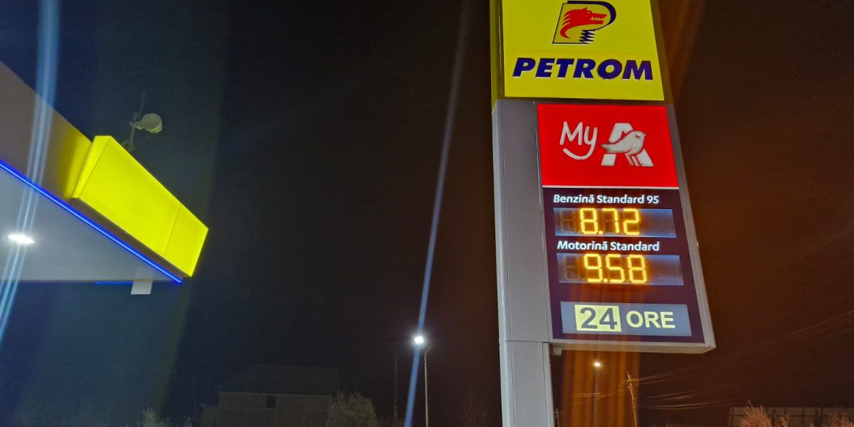Petrom a redus prețurile la pompă pentru benzină și motorină, o mișcare considerabilă într-un context de volatilitate pe piața carburanților