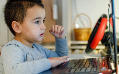 CE revine asupra siguranței online a copiilor: Aplicația UE de verificare a vârstei