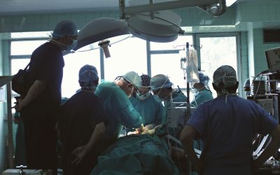 Pacienți ucraineni, salvați: UE coordonează o operațiune medicală uriașă