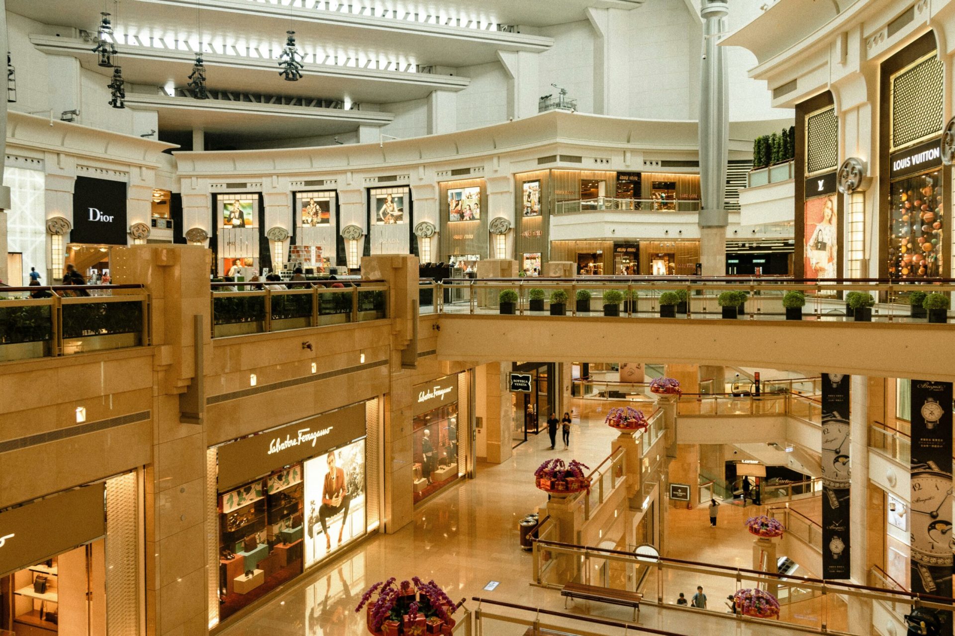 Mall deschis de Paște: Unde poți merge la cumpărături în București