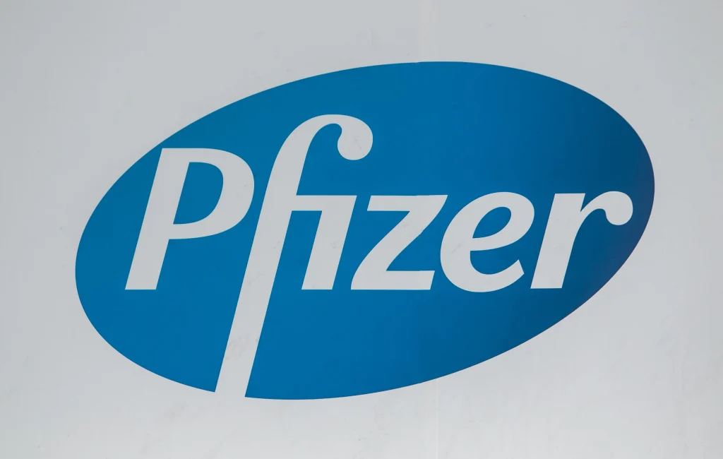 Discuție despre afacerea vaccinurilor Pfizer: o gaură de peste 600 de milioane de euro pentru România Marți, o emisiune podcast difuzată pe evz.ro și pe canalul de YouTube Hai România a adus în prim-plan una dintre cele mai controversate teme legate de gestionarea pandemiei în România