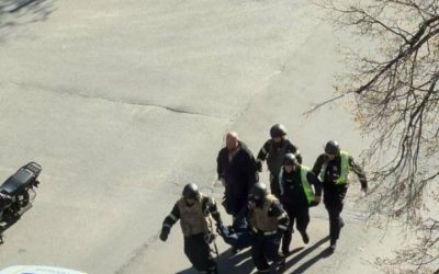 Ancheta la Kiev: Polițiști fricoși fug de gloanțe, lăsând civilii descoperiți