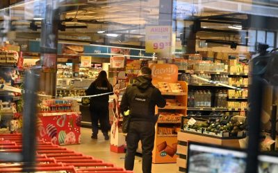 Incendiu, apoi focul de armă: Atacator, măcel pe stradă