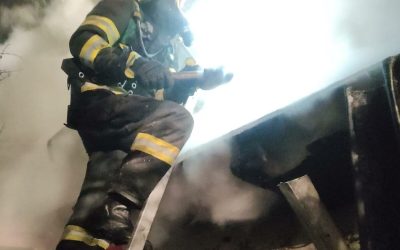 Incendiu devastator la Galați: Pompierii găsesc o victimă, misiunea continuă