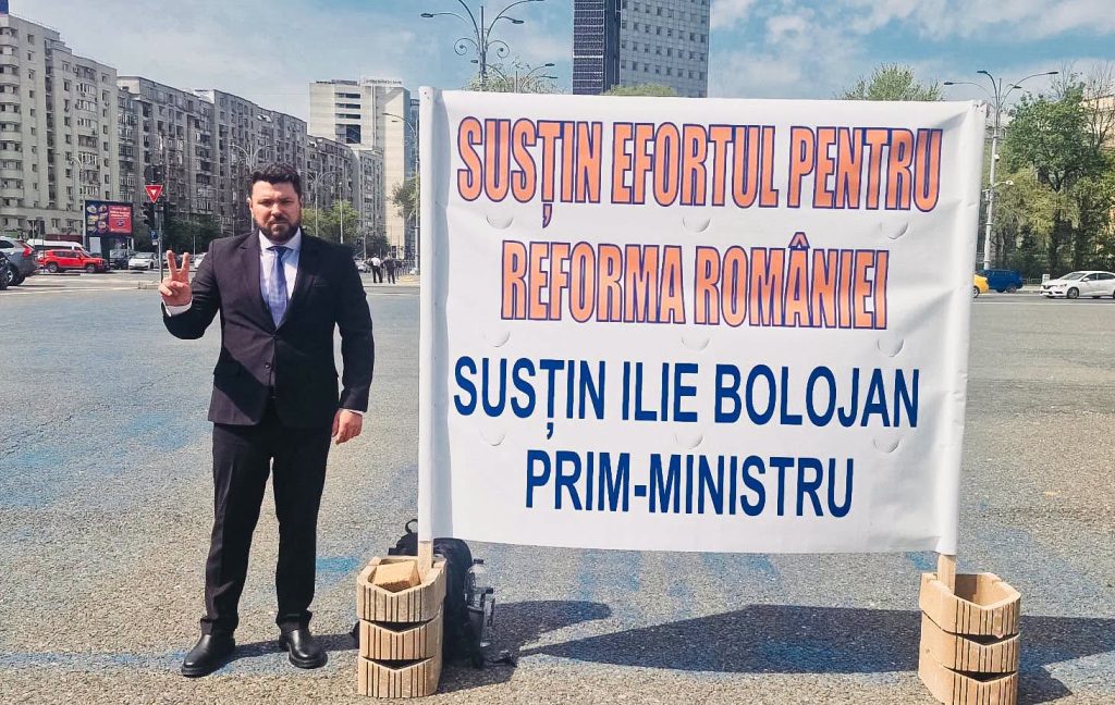 Loghin (PNL), primar din Rădăuți, în Piața Victoriei: Susține premierul Bolojan