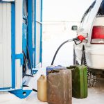 Poți lua combustibil din canistră de la benzinărie? Reguli pentru șoferi