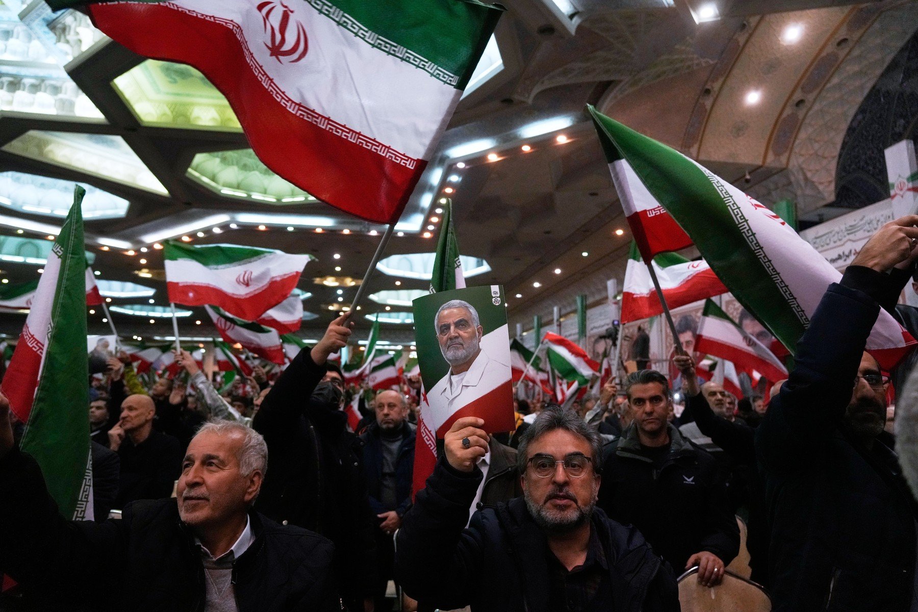 Autoritățile din Iran au reținut 311 persoane în cadrul unei operațiuni amplu desfășurate în ultimele zile, fiind acuzate de colaborare cu opoziția din străinătate, precum și cu Israel și SUA, informează agenția de știri EFE