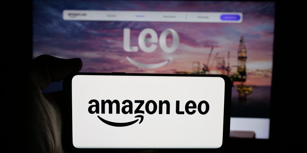 Când începe Amazon lupta pentru internet prin satelit