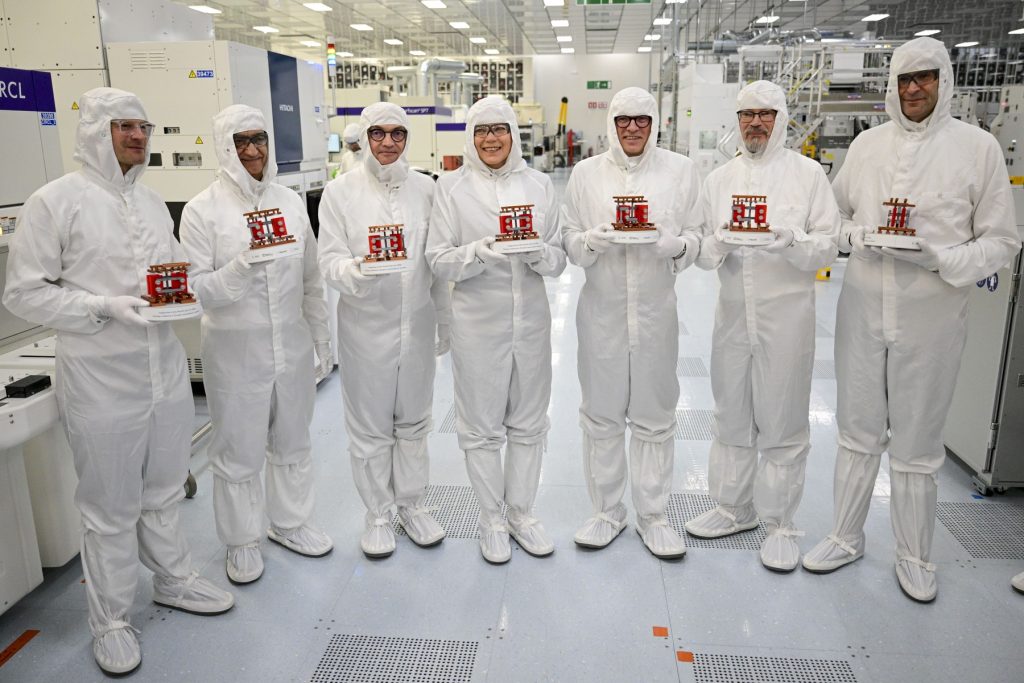 Gigantul european care vinde „lopețile” AI: Cine e liderul?