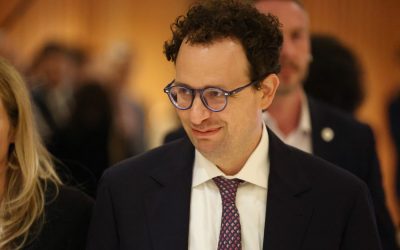 Anthropic, Gigantul AI de un trilion $, Surclasează OpenAI pe Bursa!