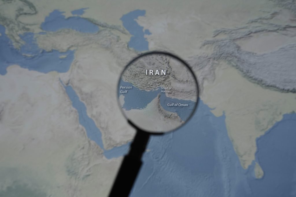 Breșe în blocada SUA: Nave sancționate sfidează Donald Trump în Strâmtoarea Ormuz