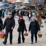 Mii de atacuri într-o singură zi: Zeci de victime civile