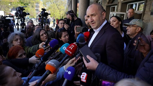 Radev jubilează după alegerile din Bulgaria: Apatia, învinsă, dar neîncrederea persistă