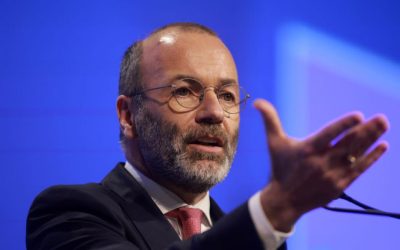 Manfred Weber, îngrijorat de moțiunea PSD-AUR: Criza politică, semnal de alarmă pentru România