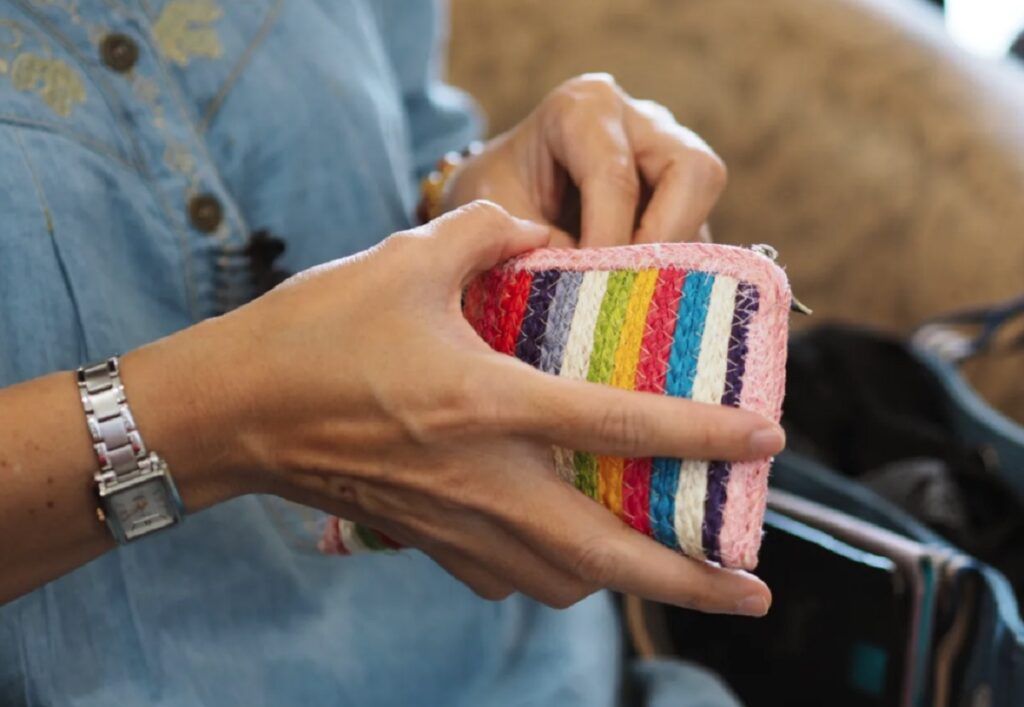 Noi taxe bat la ușă: Proprietarii de bloc, puși la cheltuieli obligatorii