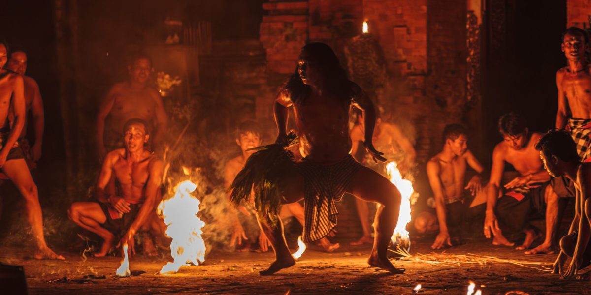 De ce ne schimbăm radical comportamentul pe timp de noapte: misterul psihologic