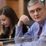 romanii-sa-fie-chibzuiti-cu-cheltuielile-sa-renunte-la-cele-non-esentiale-daianu-spune-ca-romania-po.webp - ReactiveNews