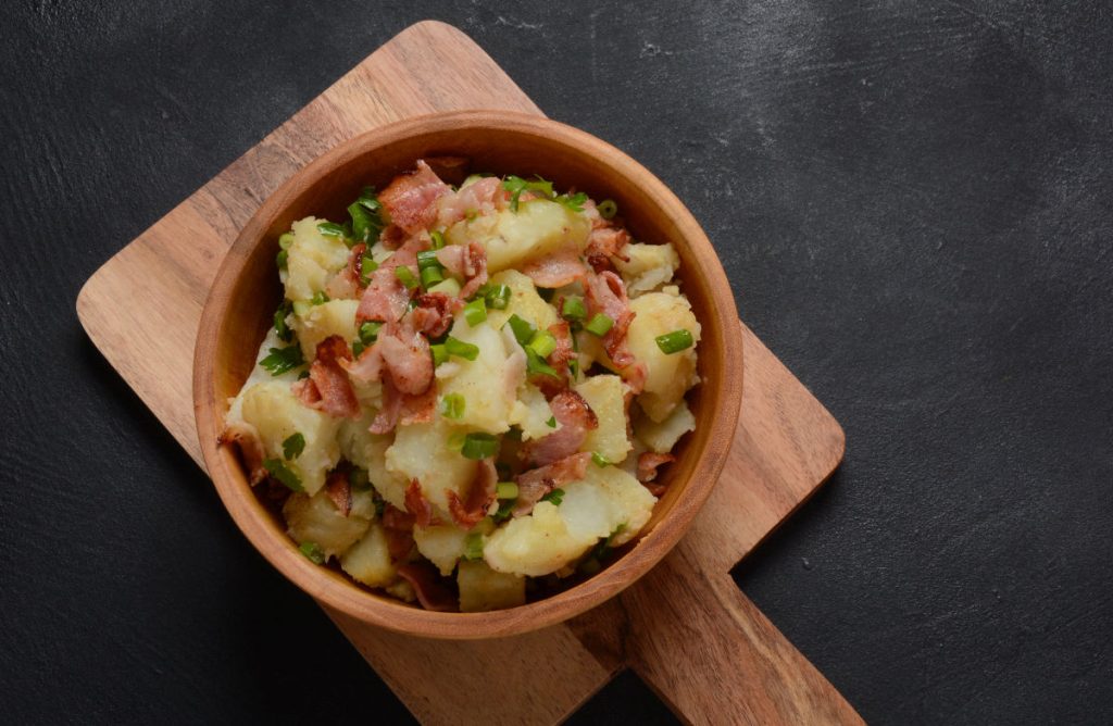 Ouăle de Paște nu se aruncă! Rețeta DELICIOASĂ de salată bavareză, la îndemână