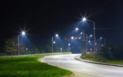 Primarul comunei Sânpetru de Câmpie, inculpat pentru furt de energie electrică Primarul comunei Sânpetru de Câmpie, Spiru Şerban Crăciun, a fost pus oficial sub acuzare pentru implicare într-un caz complex de furt de energie electrică, fiind inculpat pentru trei infracţiuni de furt şi două de instigare