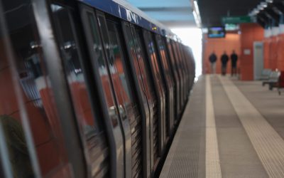 Bucată din tavan prăbușită în metroul din București, între 1 Mai și Jiului