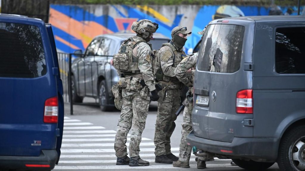 Demisie la Kiev după atacul sângeros: Șeful Poliției, OUT. Fug doi agenți!