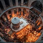 Sfânta Lumină a coborât la Ierusalim: Când ajunge în România