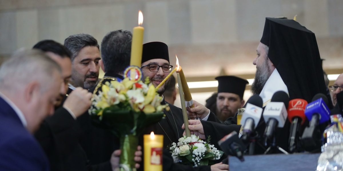 Cine va aduce Sfânta Lumină de la Ierusalim: Declarații oficiale