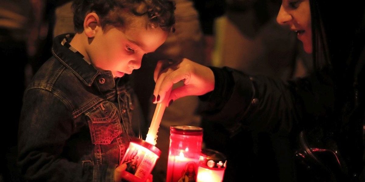 Focul de Paște, doar lumină: reguli vitale la biserică și acasă