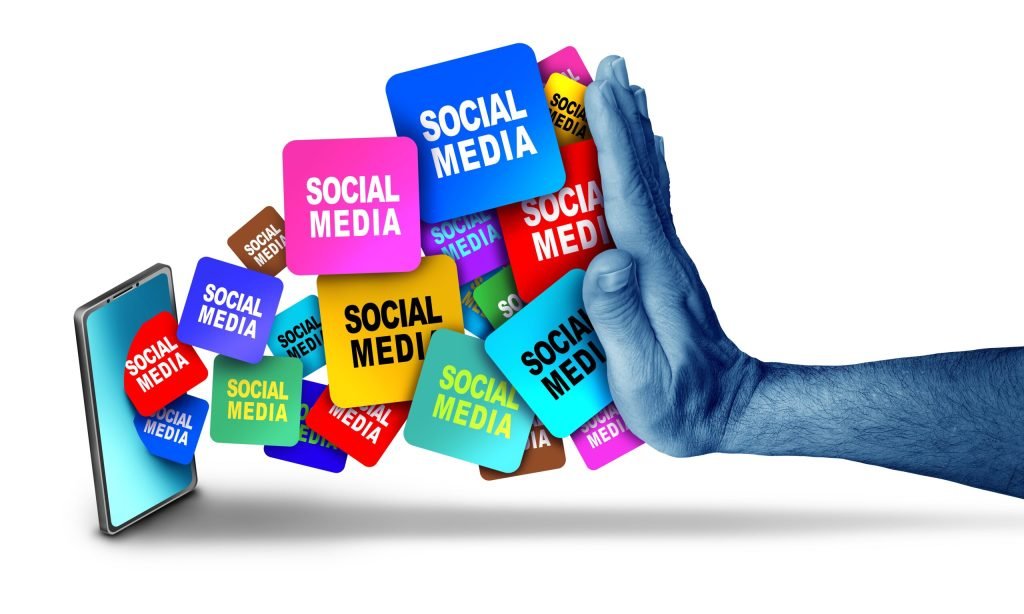 Social Media: De ce utilizatorii au devenit spectatori pasivi în online?