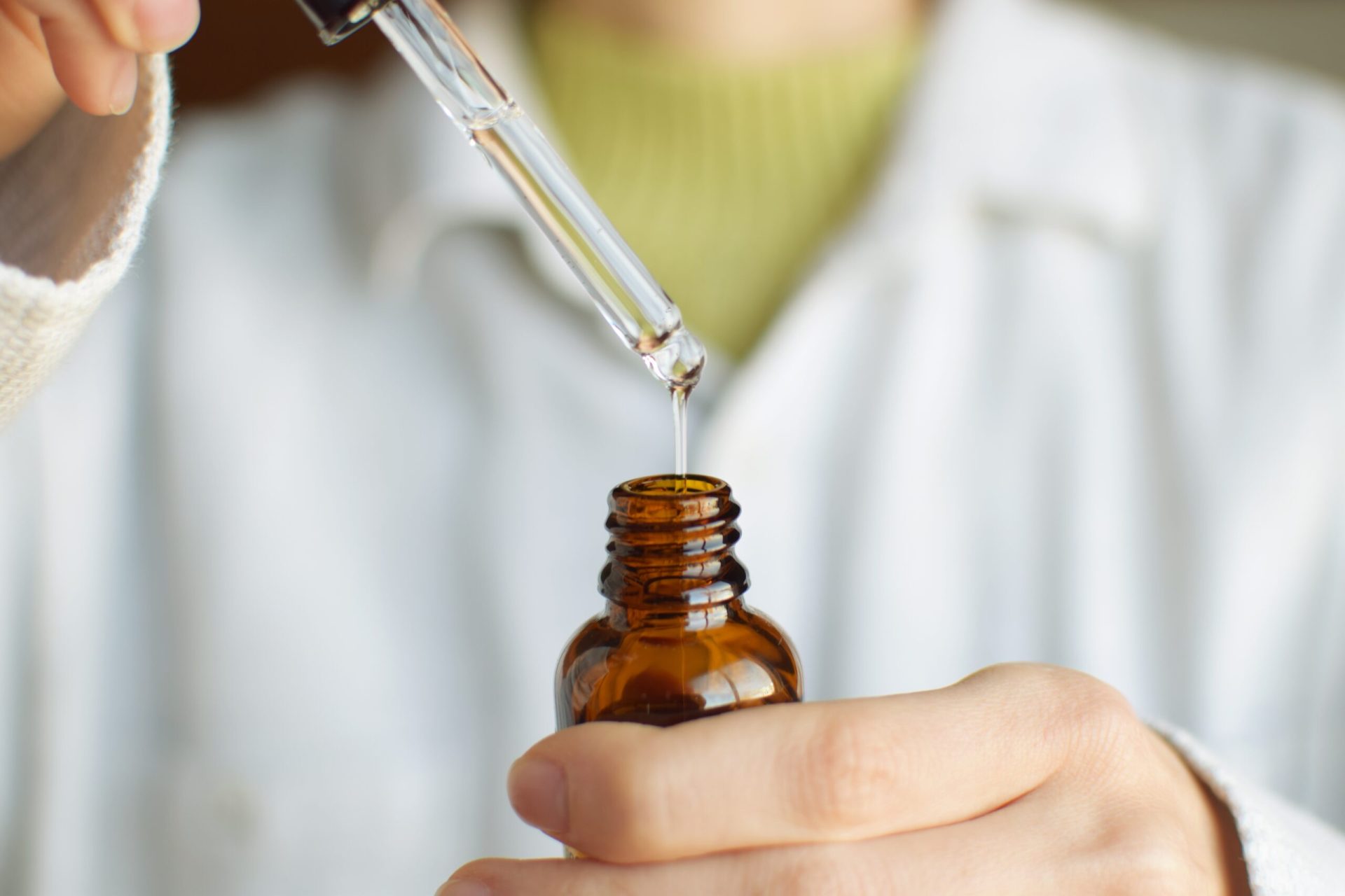 Bizarerii pe TikTok: Frumusețe între trenduri, riscuri și știință