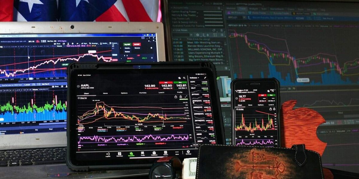 Prăbușire spectaculoasă la petrol după armistițiul SUA-Iran: Bursele, în sărbătoare