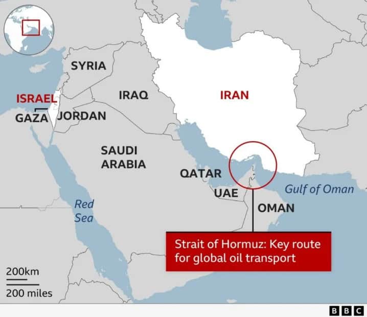 Iranul închide Ormuz și atacă nave: Teheranul sfidează SUA, liderul dă ordinul