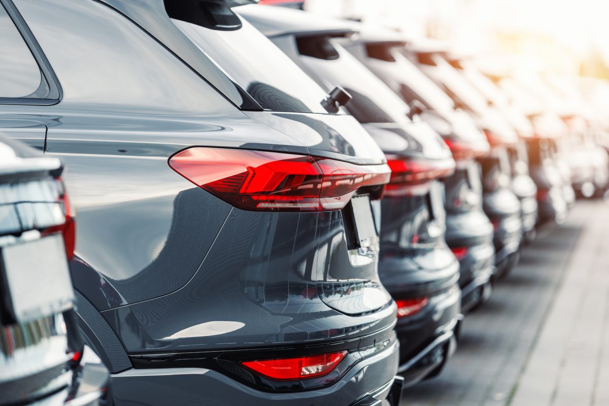 Piața auto din România se transformă: SUV-urile și electricele sunt vedete, dieselul pierde teren Piața auto din România traversează o perioadă de tranziție semnificativă, cu schimbări majore în preferințele consumatorilor și în structura vânzărilor