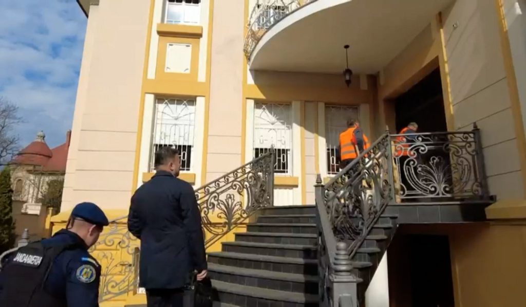 Momiță Bona, evacuat după 20 de ani din vila istorică ocupată ilegal