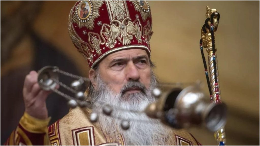 Teodosie, acuzat: Studenții de la Teologie, puși să cotizeze la cadou scump