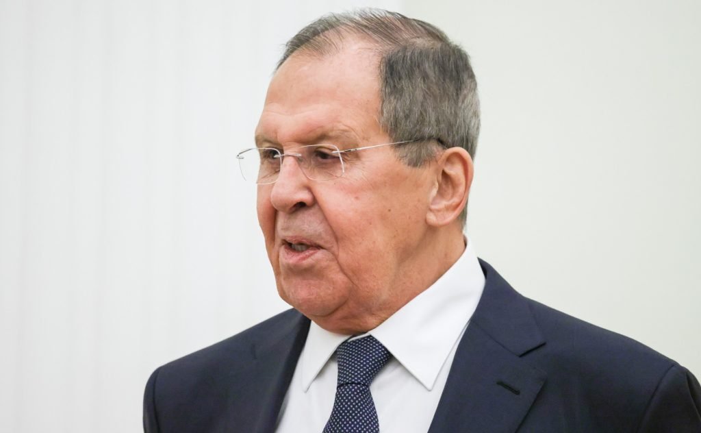 Rusia și Emiratele Arabe Unite își unesc eforturile pentru o soluție pașnică în Orientul Mijlociu Rusia și Emiratele Arabe Unite au convenit să își coordoneze eforturile pentru a facilita o soluție pașnică în criza actuală din Orientul Mijlociu