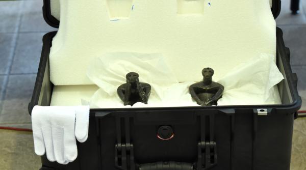 Unde s-a ascuns „Gânditorul”? MNIR, misterul dezlegat după Coiful de la Coțofenești