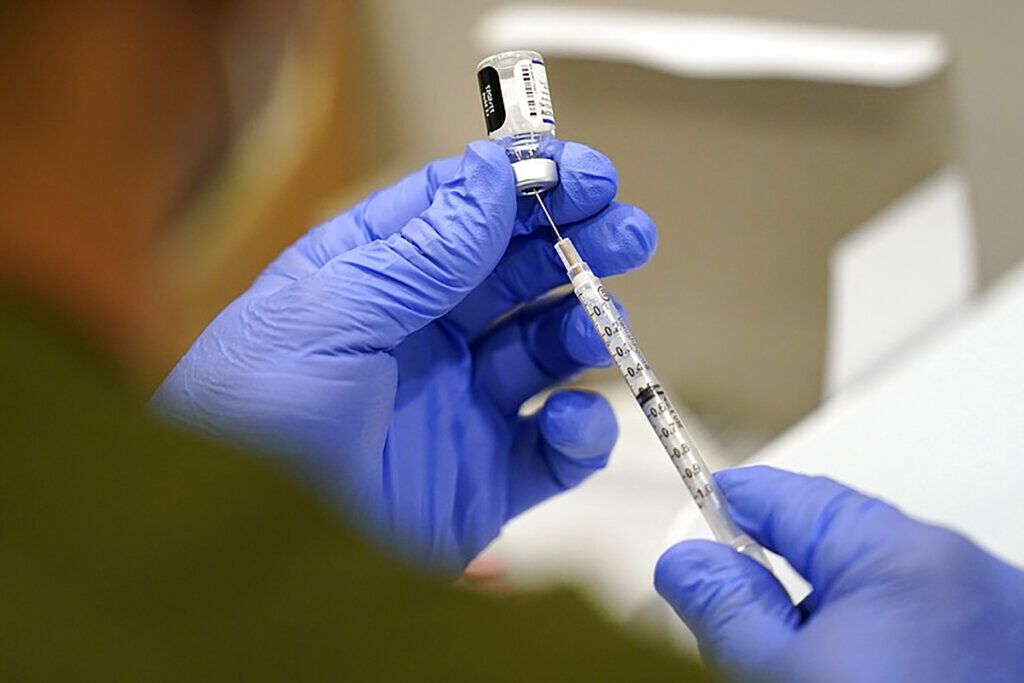 Soțul s-a vaccinat anti-COVID și a murit: Tragedie la 11 zile după imunizare