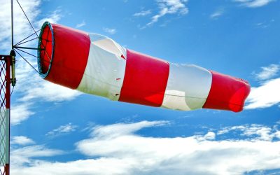 Vremea se răcește semnificativ de marți, iar meteorologii anunță precipitații mixte în centrul, estul și sud-estul țării până joi, în timp ce sunt în vigoare trei avertizări Cod Galben de intensificări ale vântului pentru zonele de nord, sud și centru ale României