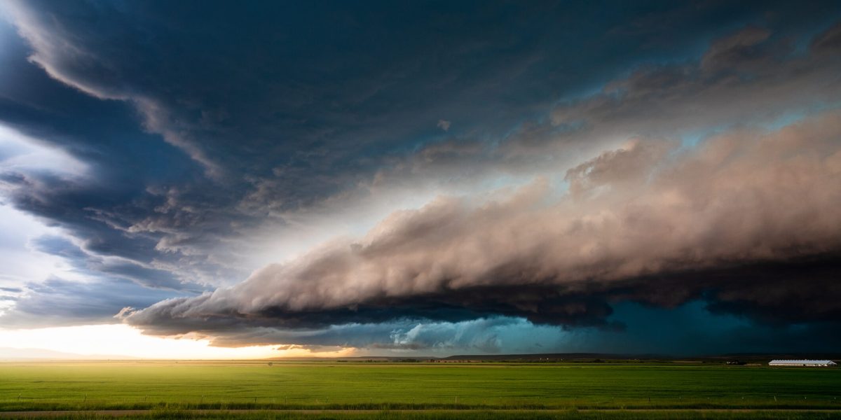 Vreme instabilă sâmbătă în România: Ploi, vânt și ninsori la munte