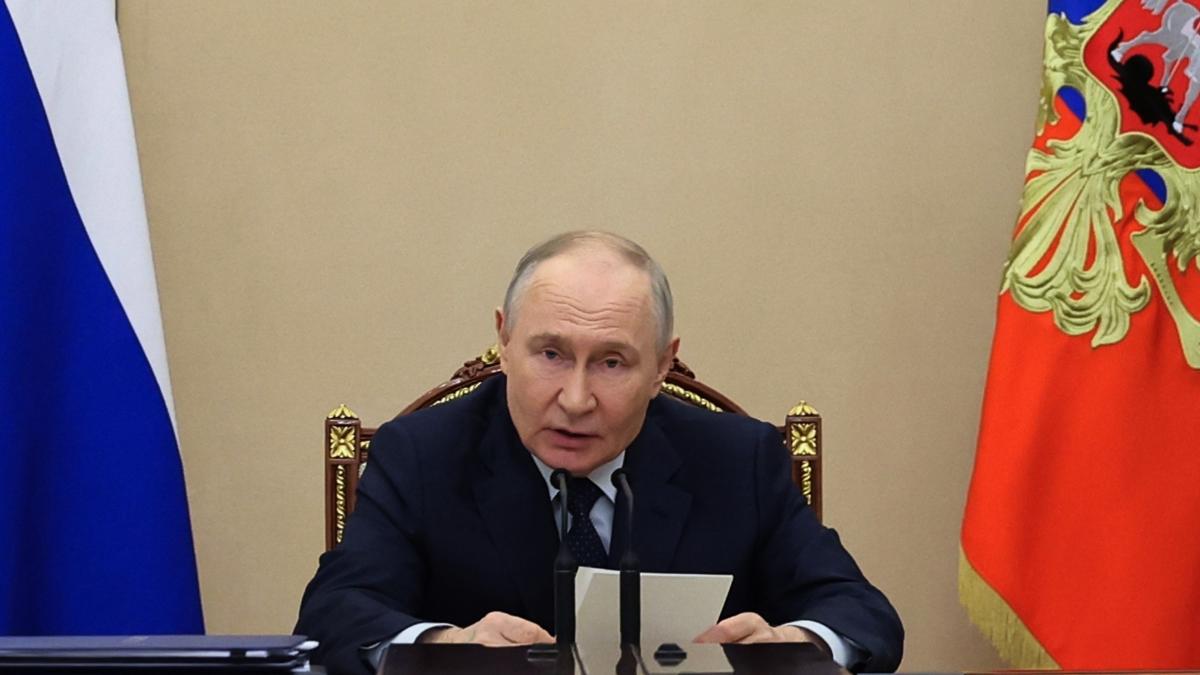 Putin, furios pe oficiali: „Economia e-n derivă”. Ce soluții cere liderul rus