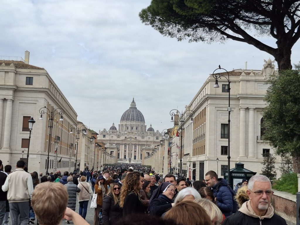 primul Paște fără Papa Francisc, praznice cu Papa Leon