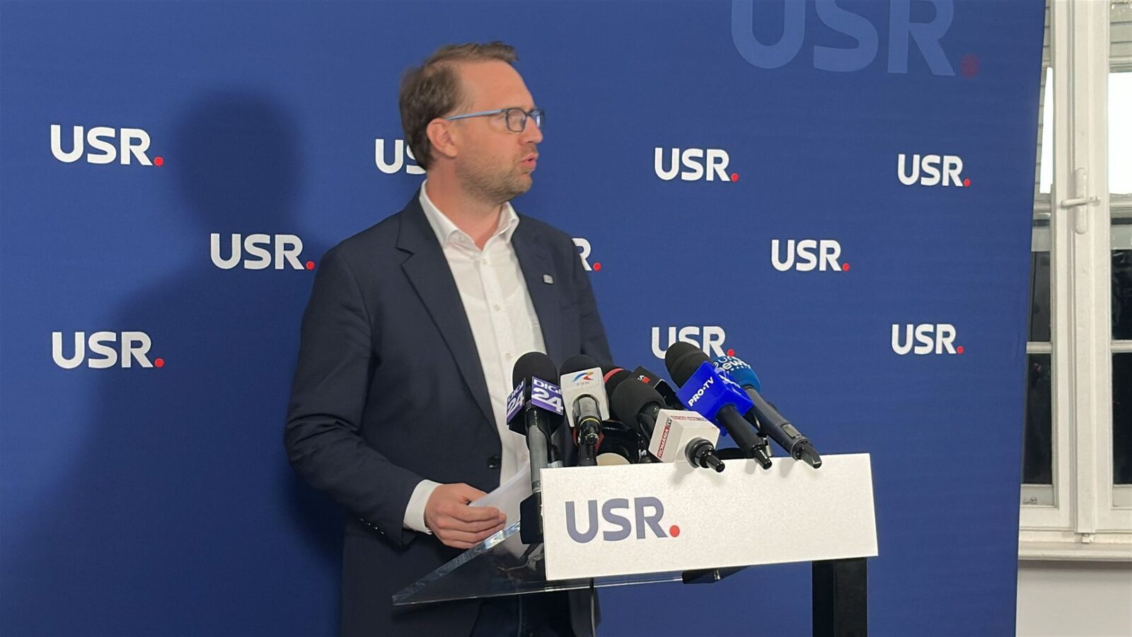 PSD, „pisicuța” care se crede LEU: Politicienii își văd doar „oglinzile”