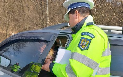 Amendă URIAȘĂ pentru șoferii din România: Ce obiect banal e interzis în mașină?