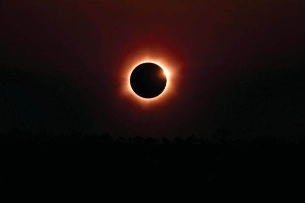 Spania, cu ochii spre cer: Pregătiri intense pentru eclipsa totală din 2026