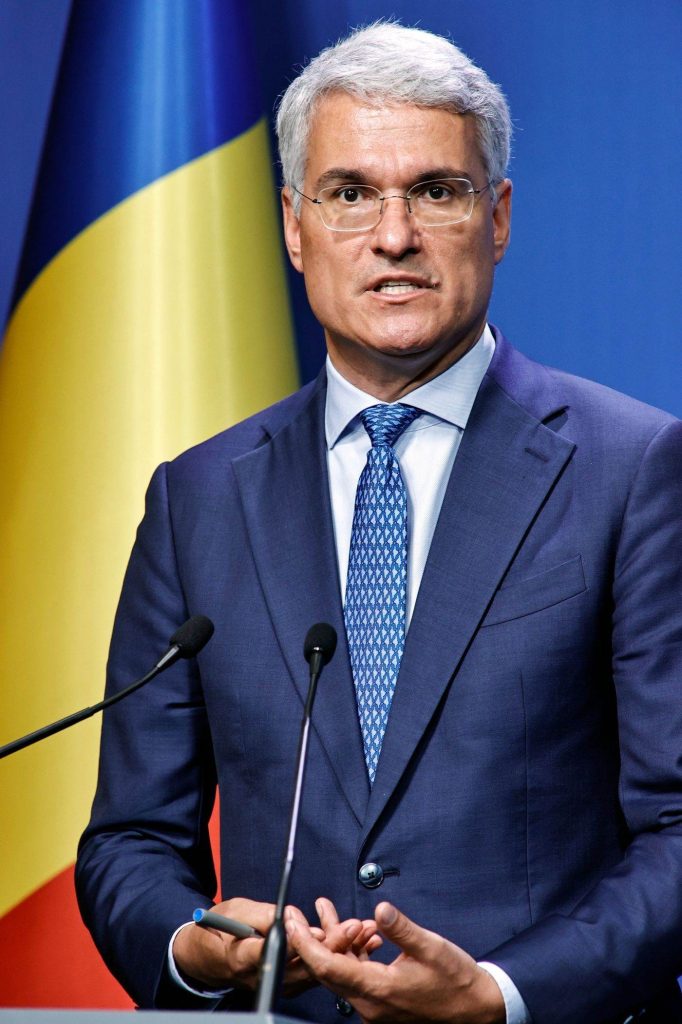 Pîslaru: Greșeli în legea salarizării. Corectarea începe imediat