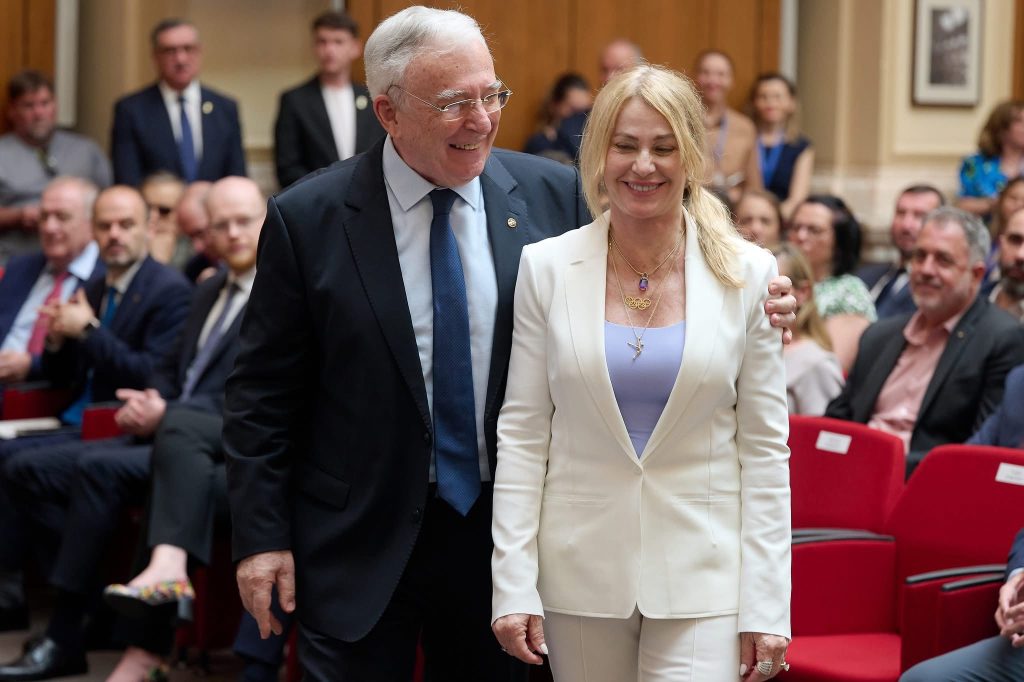 Cât costă moneda-simbol dedicată Nadiei Comăneci? BNR a lansat ediția rară