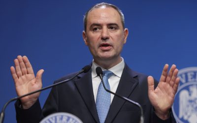 Angajări, salarii mărite și sporuri la regii BNR: Guvernul Bolojan, dat peste cap