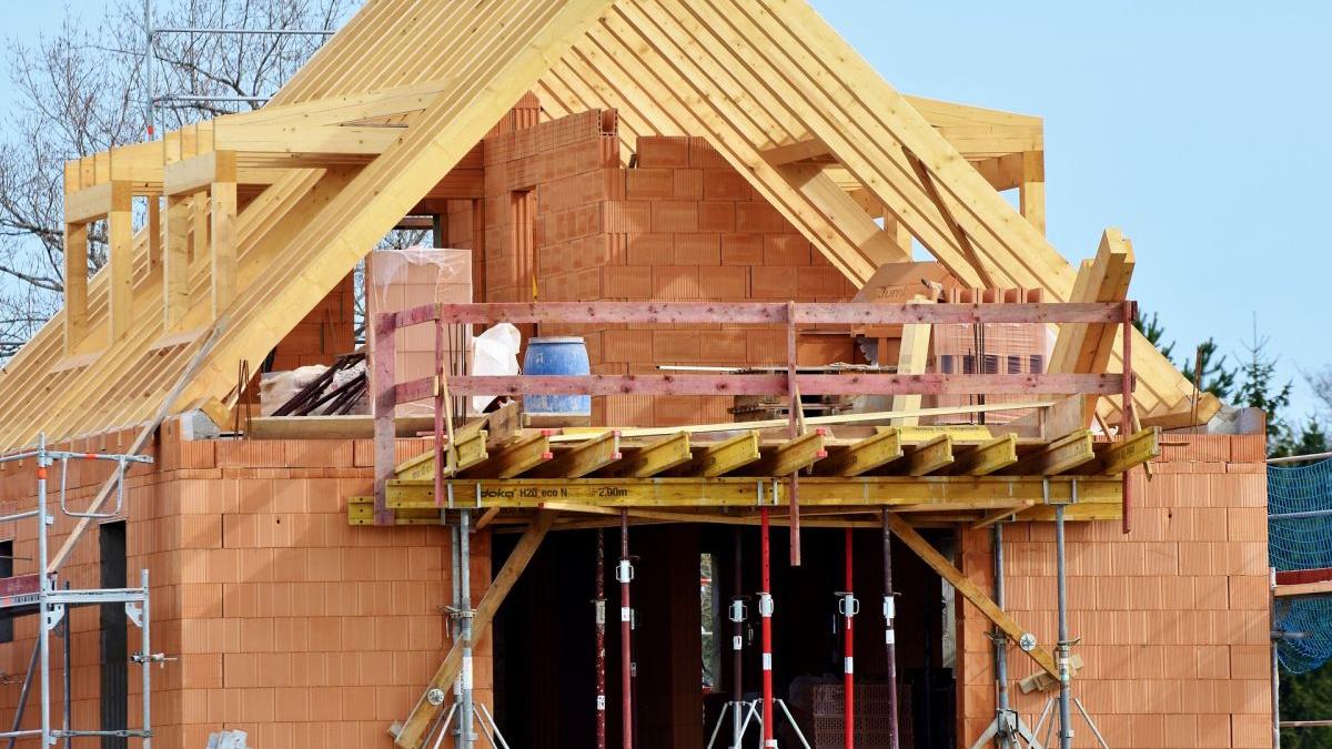 Construiește-ți casa de vis în 2026: Greșelile care te scot din buget